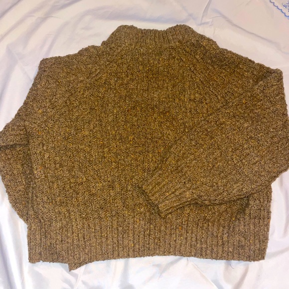Universal Thread crop sweater - Picture 2 of 2